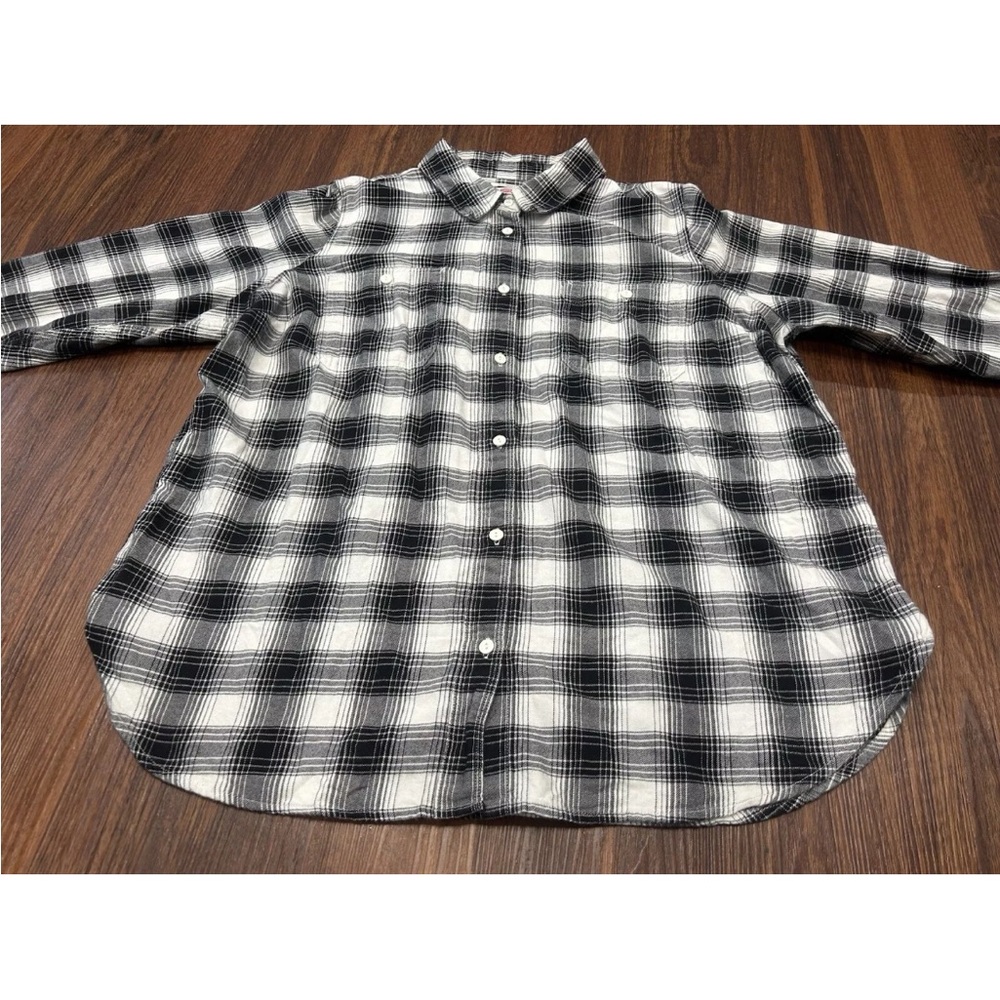 Levi's‎ Boyfriend Fit Button Front Shirt 1X Women’s Size Long Sleeve Black White - Picture 4 of 10
